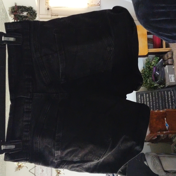 Shorts - Picture 2 of 2